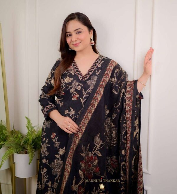 Flawless Florals ? Printex Embroidered Cotton Dress for Daily Style (L) - Image 3