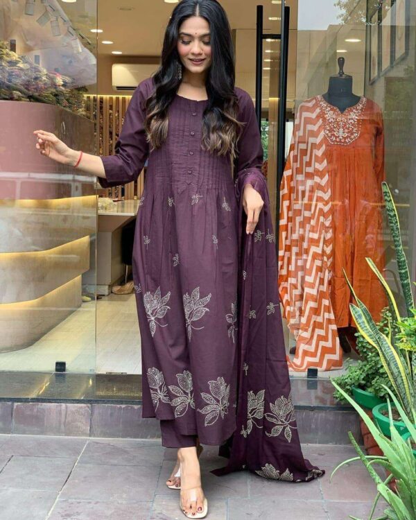 Floral Dreams ? Printed & Embroidered Cotton Dress (Size XL) - Image 9