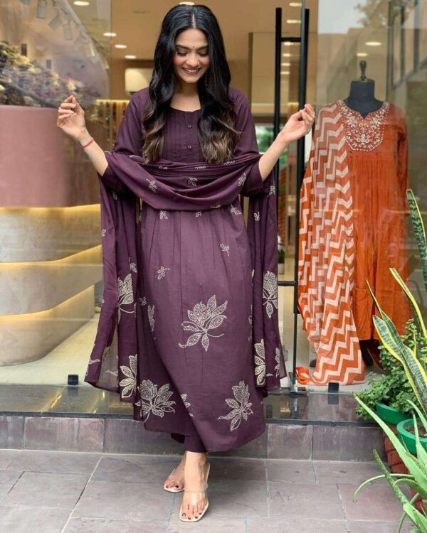 Floral Dreams ? Printed & Embroidered Cotton Dress (Size XL) - Image 4