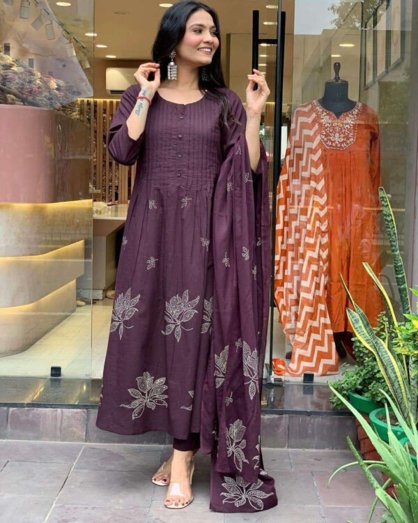 Floral Dreams ? Printed & Embroidered Cotton Dress (Size XL) - Image 8